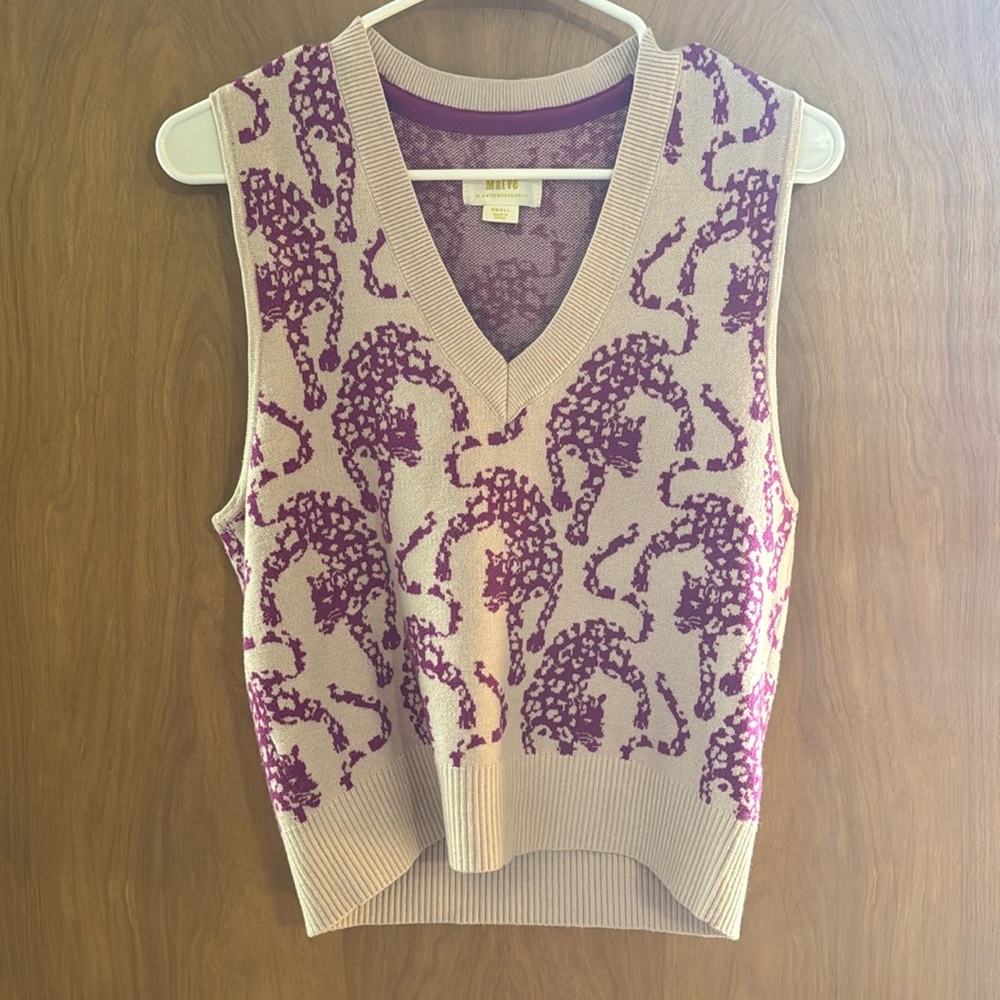 Maeve by Anthropologie small sweater vest!!